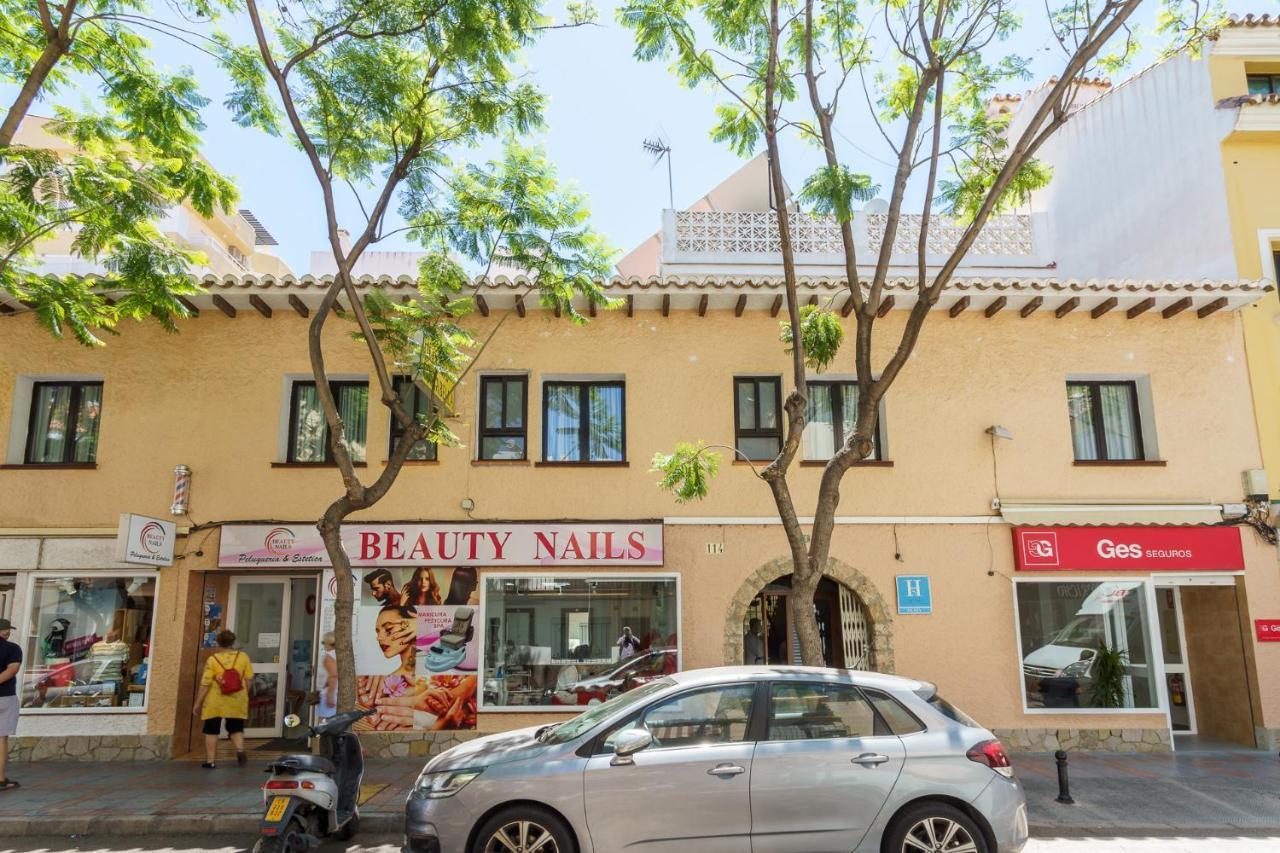 Hostal Costabella Powered By Faro Homes 푸엔히롤라 외부 사진